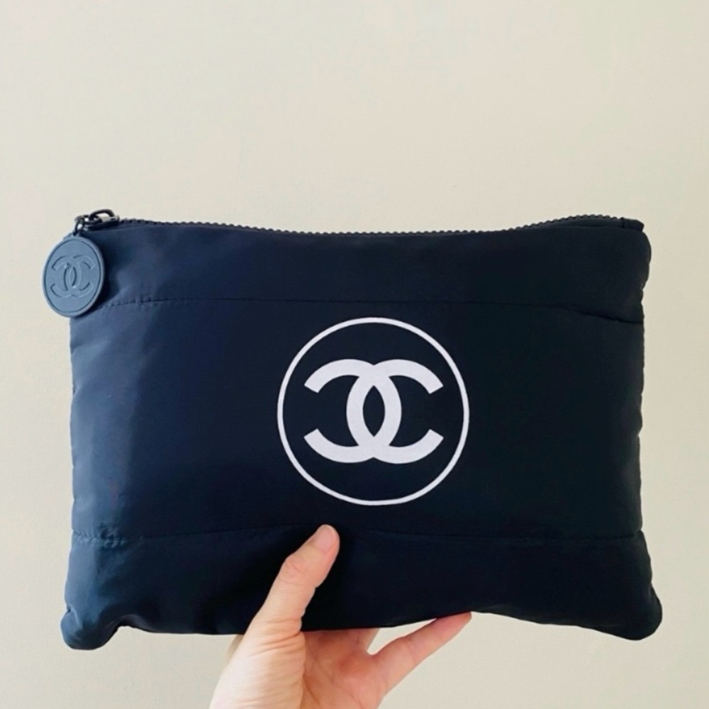 New Chanel GWP Black Puffy Padded Makeup Pouch/Clutch/iPAD Case (large size)